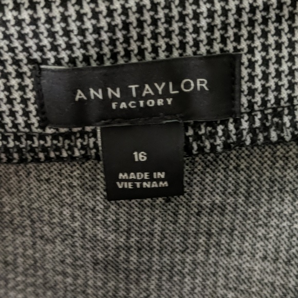 ANN TAYLOR Houndstooth fau wrap skirt - Soooo Profesh 📌 - Picture 2 of 3